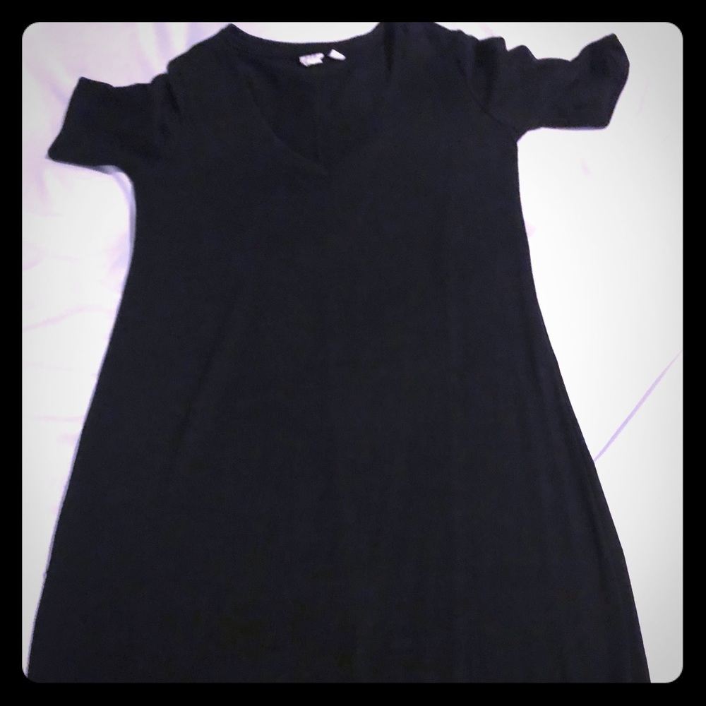 Gap V-neck midi dress